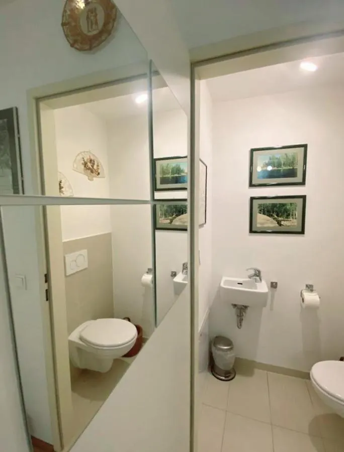 Near Lake Two Bedroom Apartment فيينا